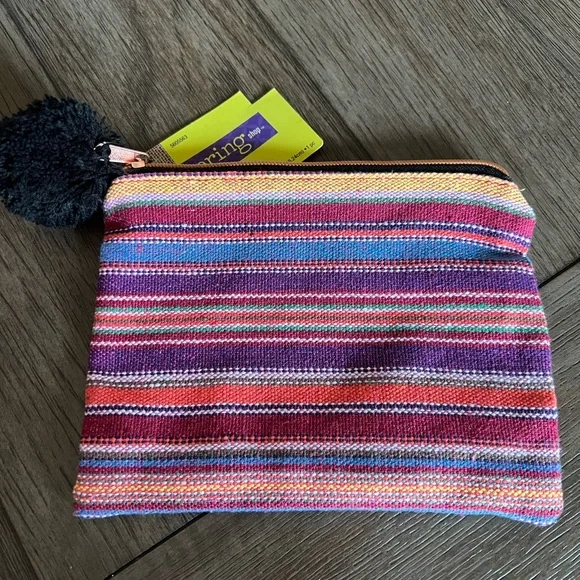 Women's Zipper Pouch - Picture 5 of 11